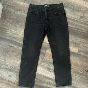 Levi’s middy straight black wash jeans women’s size 31